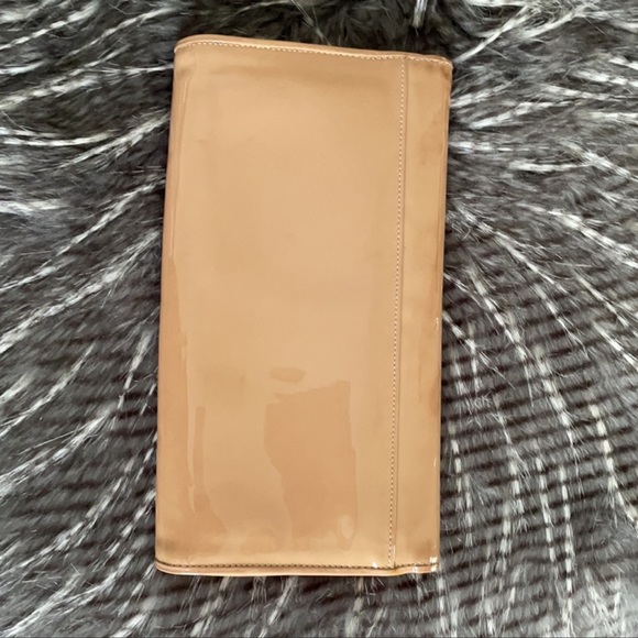 Christian Louboutin Mini Bag Riviera Beige Chain Nude Patent Leather Clutch - Picture 3 of 9